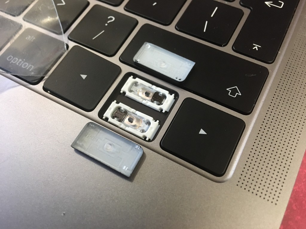 Apple thay bàn phím cho MacBook và MacBook Pro sử dụng bàn phím cánh bướm ảnh 1