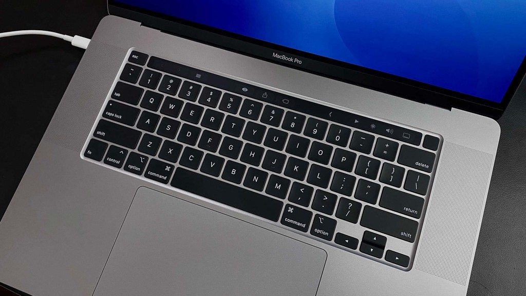 MacBook Pro 16 inch chính thức: Bàn phím Magic Keyboard, 6 loa, giá từ 2399 USD ảnh 2