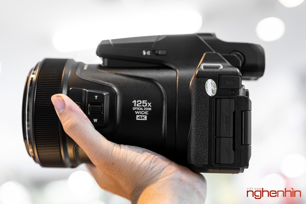Mở hộp máy ảnh siêu zoom Nikon Coolpix P1000: dải zoom 24-3000mm, quay phim 4K ảnh 15