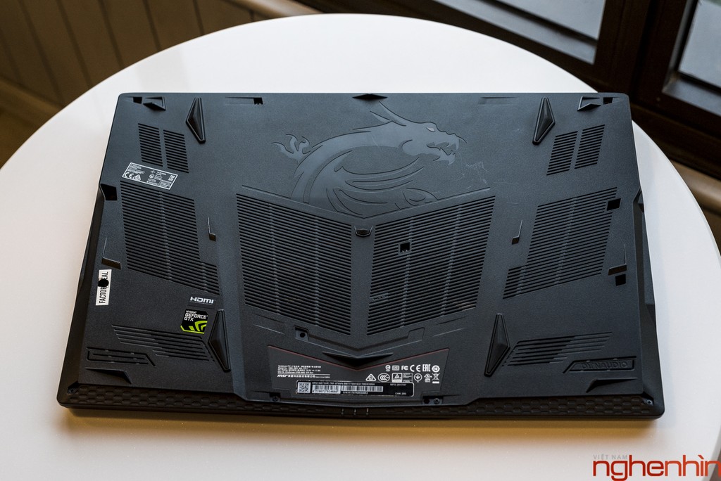 Mở hộp MSI GE73VR 7RF Raider : laptop chơi game 17 inch siêu mỏng nhẹ, hiệu năng cao ảnh 11