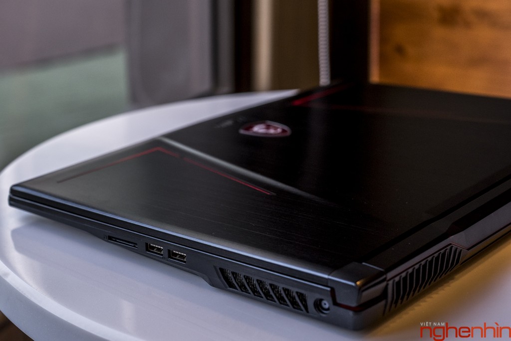 Mở hộp MSI GE73VR 7RF Raider : laptop chơi game 17 inch siêu mỏng nhẹ, hiệu năng cao ảnh 5