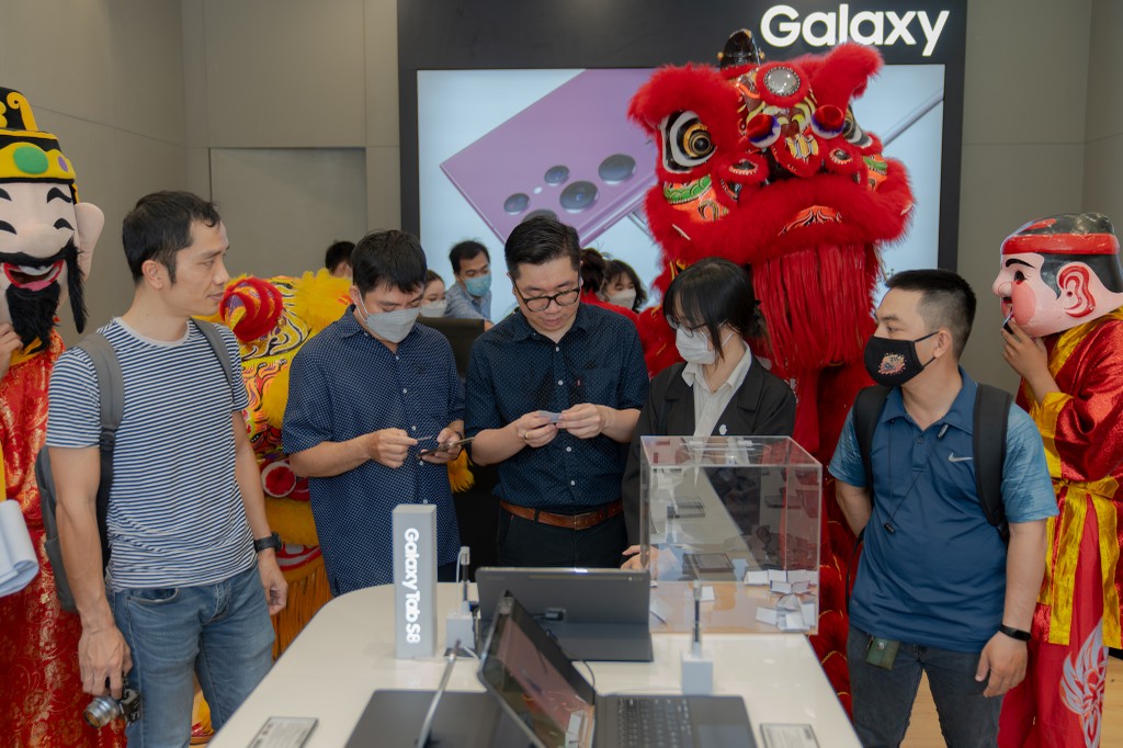 Samsung khai trương chuỗi cửa hàng ủy quyền cao cấp tại Việt Nam ảnh 1