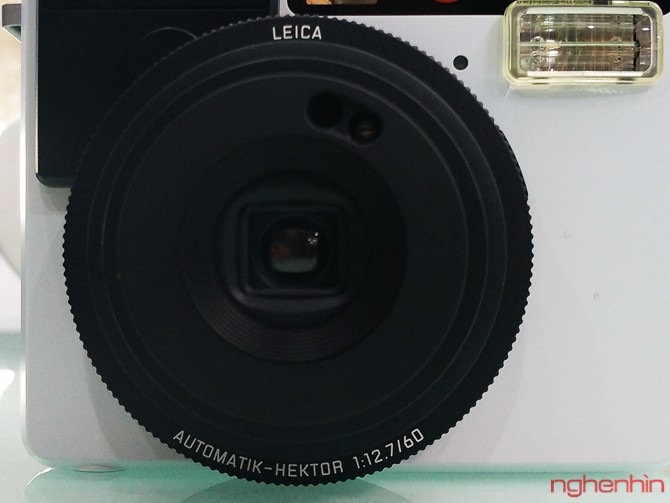Trên tay máy ảnh chụp lấy ngay Leica Sofort giá 7,5 triệu ảnh 4