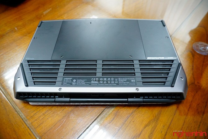 Mở hộp gaming laptop Alienware 15 R2 cấu hình 'khủng' nhất ảnh 11
