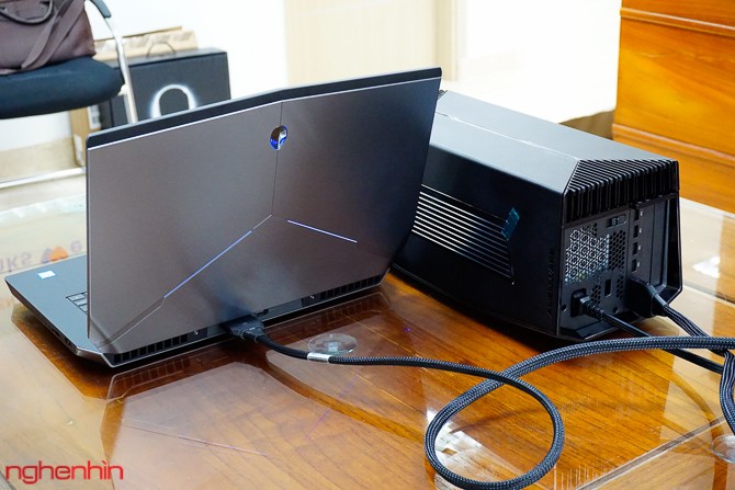 Mở hộp gaming laptop Alienware 15 R2 cấu hình 'khủng' nhất ảnh 23