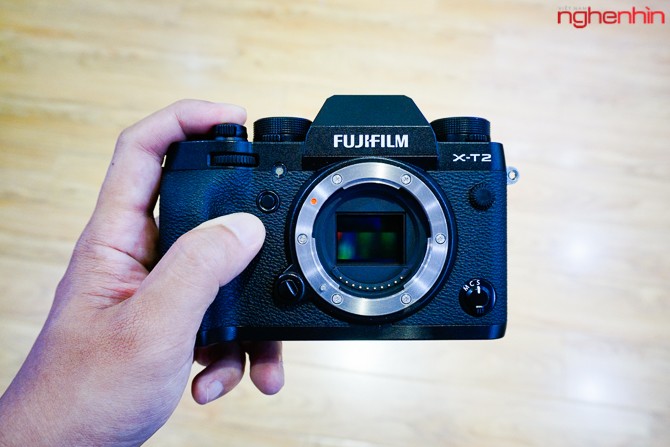 Trên tay mirrorless Fujifilm X-T2 giá 37 triệu VNĐ ảnh 1