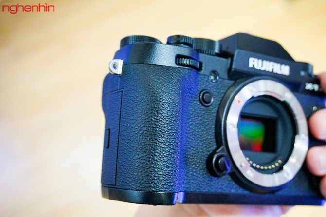 Trên tay mirrorless Fujifilm X-T2 giá 37 triệu VNĐ ảnh 2