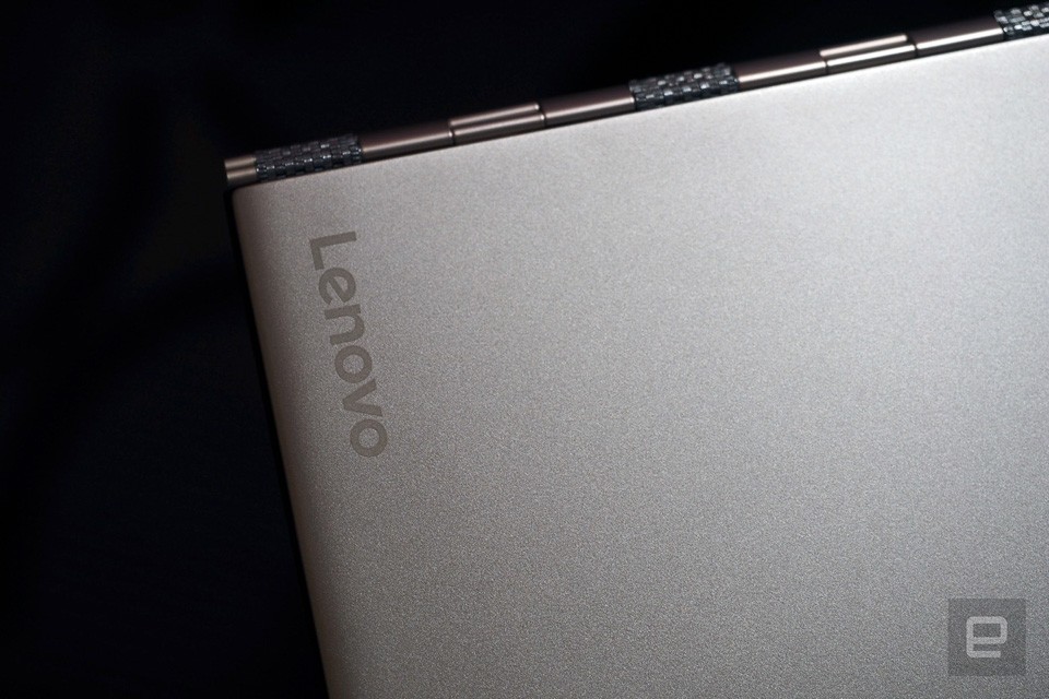 Bộ ảnh Lenovo Yoga 900s - laptop lai tablet mỏng nhất thế giới ảnh 9