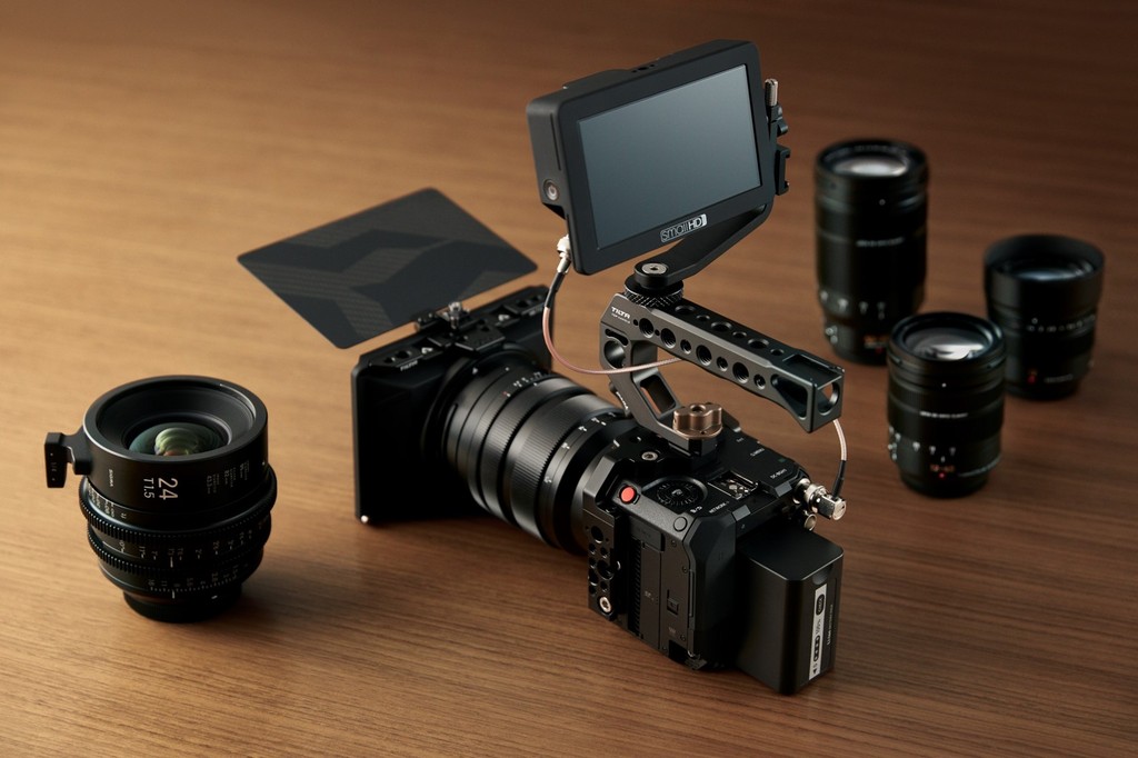 Panasonic công bố máy quay video Micro Four Thirds BGH1 khối vuông nhỏ xíu ảnh 6