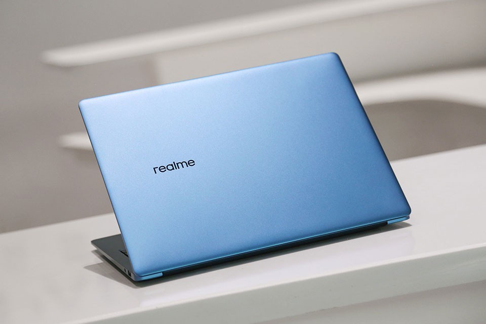Laptop đầu tiên của Realme có doanh số bán khá ấn tượng ảnh 1