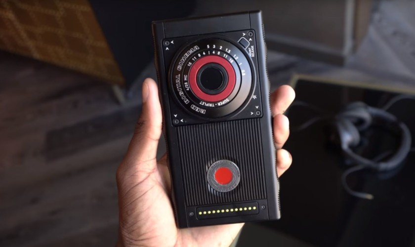 RED sẽ công bố phụ kiện quay phim 3D cho smartphone Hydrogen One ảnh 1