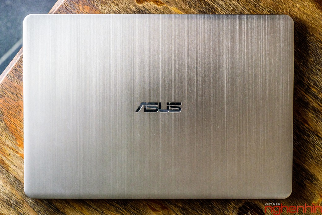 Mở hộp Asus Vivobook S14 S410U: mỏng nhẹ, cấu hình mạnh ảnh 3