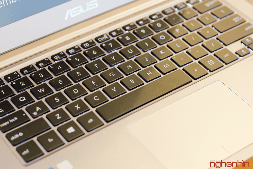Asus ZenBook UX303UA: Ultrabook “hài hòa lợi ích” ảnh 4
