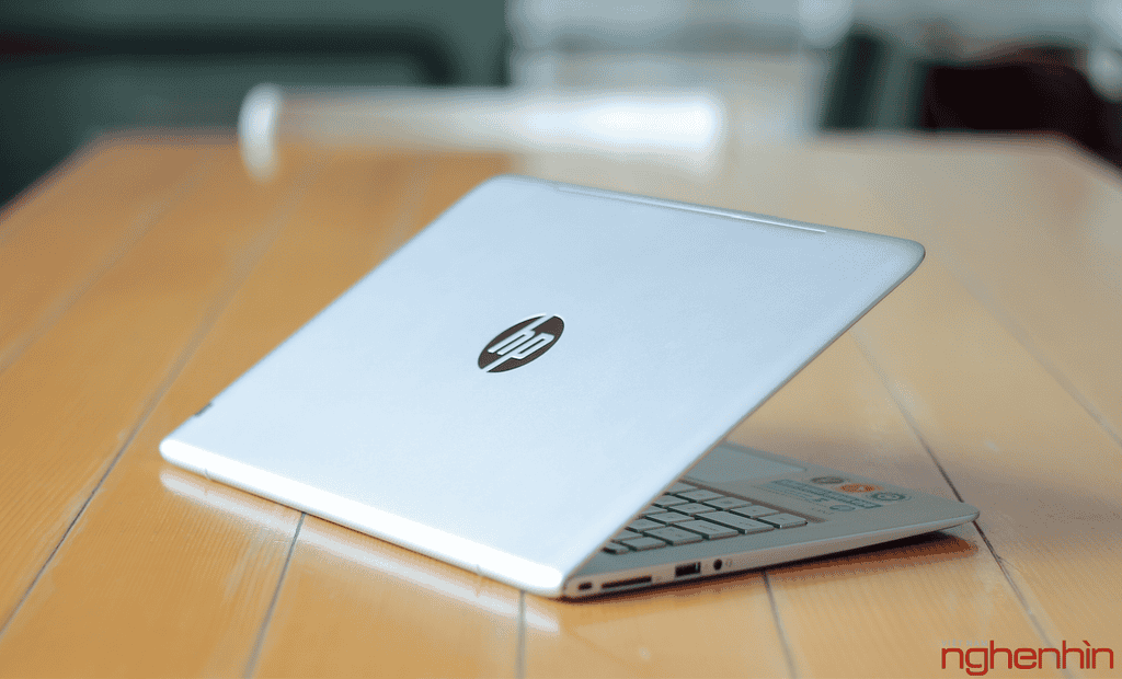 Notebook HP Envy 2015 mỏng nhẹ, bản lề nâng độc đáo ảnh 1