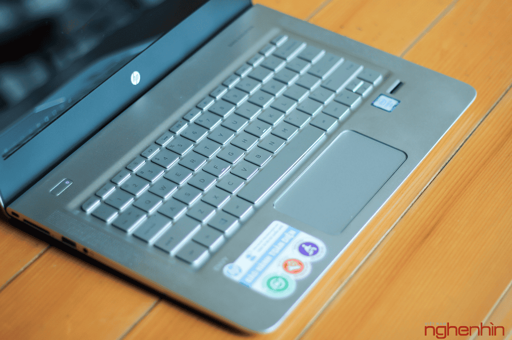 Notebook HP Envy 2015 mỏng nhẹ, bản lề nâng độc đáo ảnh 9