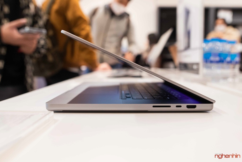FPT Shop & F.Studio mở bán MacBook Pro 14/16 2021 chính hãng đầu tiên ảnh 10