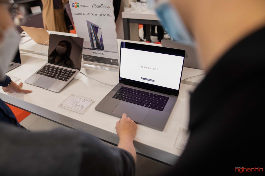 FPT Shop & F.Studio mở bán MacBook Pro 14/16 2021 chính hãng đầu tiên ảnh 18