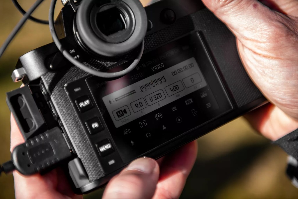 Leica SL2-S ra mắt: đánh đổi độ phân giải lấy độ nhạy sáng ảnh 17
