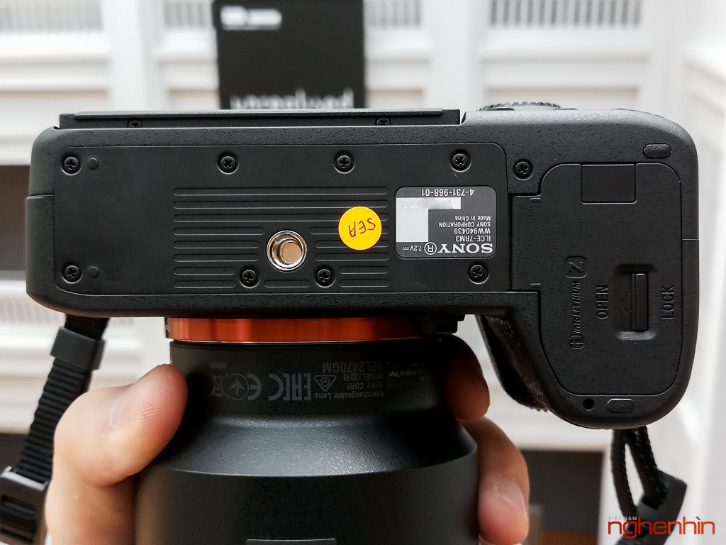 Cận cảnh Sony A7R III: cảm giác cầm tốt hơn, chụp nhanh, pin lớn ảnh 15