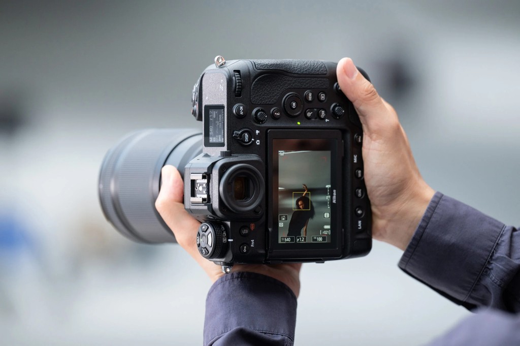 Nikon ra mắt Z9: máy ảnh mirrorless cao cấp nhất, đối thủ Canon R3 ảnh 4