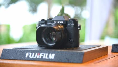 Chiêm ngưỡng thực tế Fujifilm XT-50 nổi bật với vòng xoay Giả lập Phim 