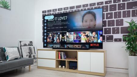 Đánh giá TV LG OLED EVO C2 83 inch: chất lượng hàng khủng xem phim, bóng đá đều 'tuyệt'