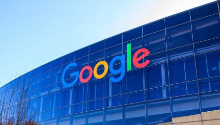 Google bị tố độc quyền do đã thỏa thuận ngầm với Apple để đặt Google Search làm công cụ tìm kiếm mặc định trong Safari