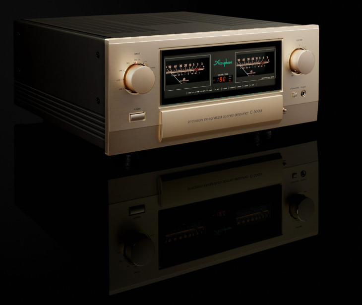 accuphase-e-5000-4.jpg (262 KB)