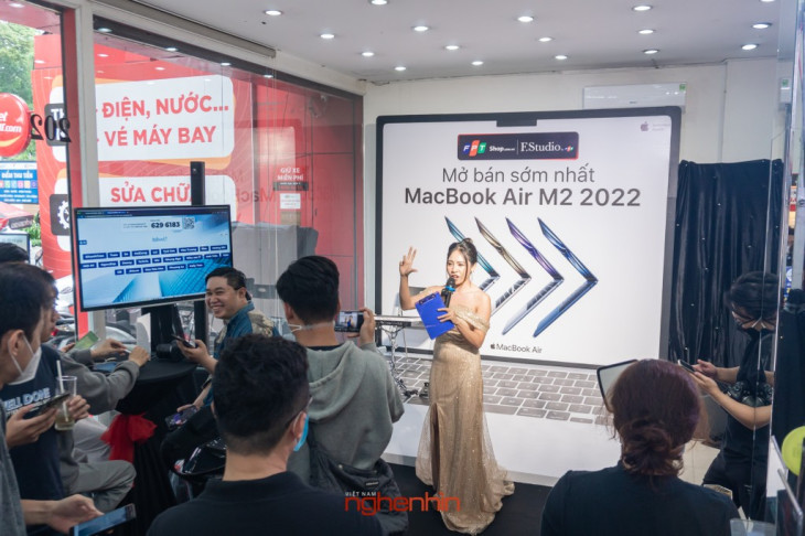 FPT Shop mở bán sớm MacBook Air M2 tại Việt Nam cùng quà tặng hấp dẫn ảnh 7