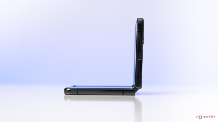 Mở hộp Galaxy Z Flip4 trước thềm mở bán: giá hấp dẫn, linh hoạt với tính năng Flex Mode ảnh 9