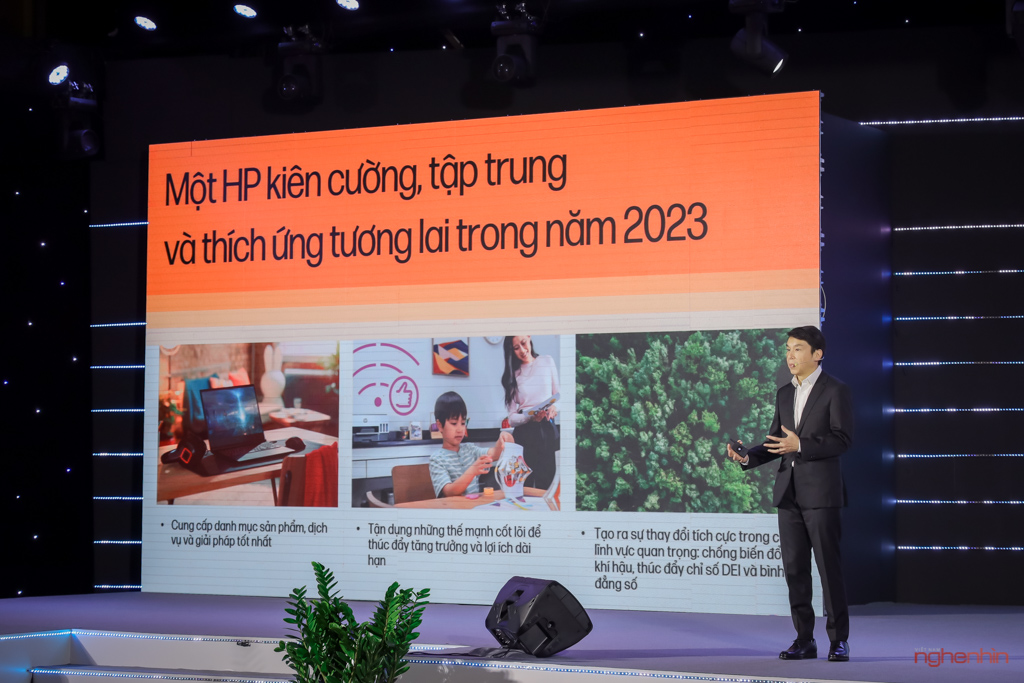 HP Việt Nam giới thiệu laptop và máy in mới tại sự kiện 'Chiến lược và Danh mục sản phẩm Thích ứng Tương lai'