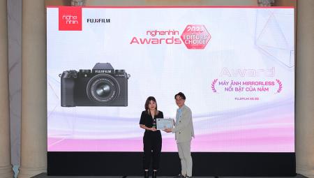 EDITORS' CHOICE AWARDS 2023: Fujifilm X-S20 - Máy ảnh Mirrorless nổi bật của năm